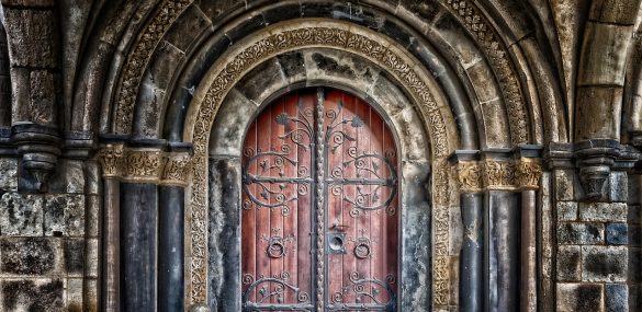 La porta e i suoi mille significati