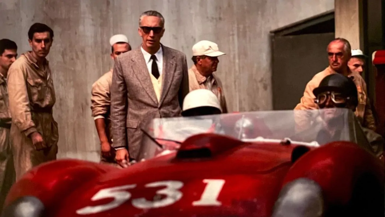 Recensione di Ferrari, il ritorno al cinema di Michael Mann