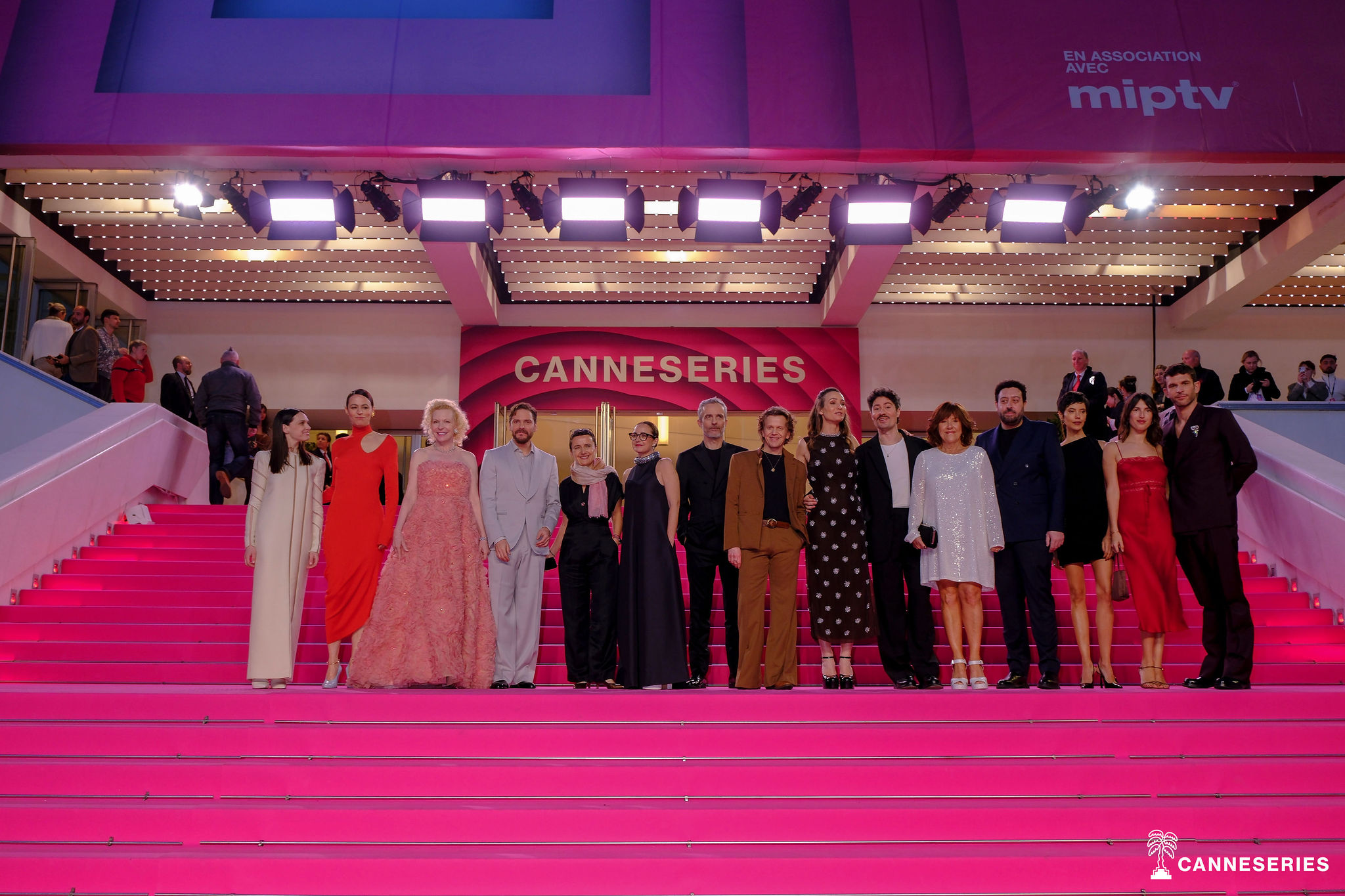 DISNEY+: la premiere di Becoming Karl Lagerfeld con Daniel Brühl al Canneseries Festival